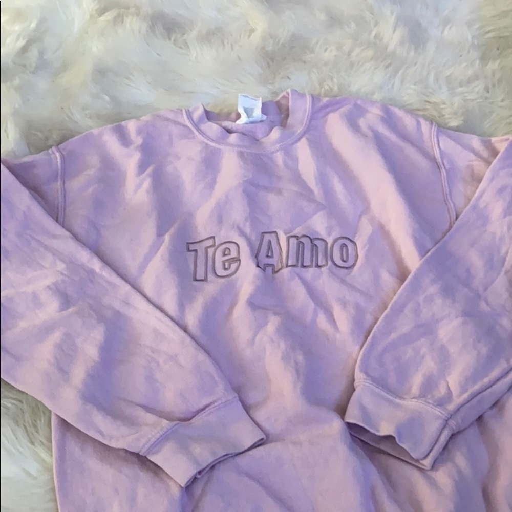 Te Amo Crew Neck Sweatshirt